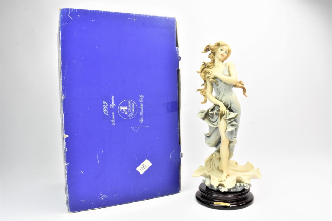 Giuseppe Armani Society Collectors #881C: A Giuseppe Armani Limited Edition #881C "Venus" Membership Signed figurine, redemption piece for 1993. Measures approx. 14.5"h by 6.25"w. Comes with original box.