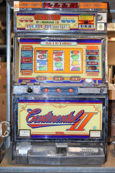 Continental Ii Universal Slot Machine