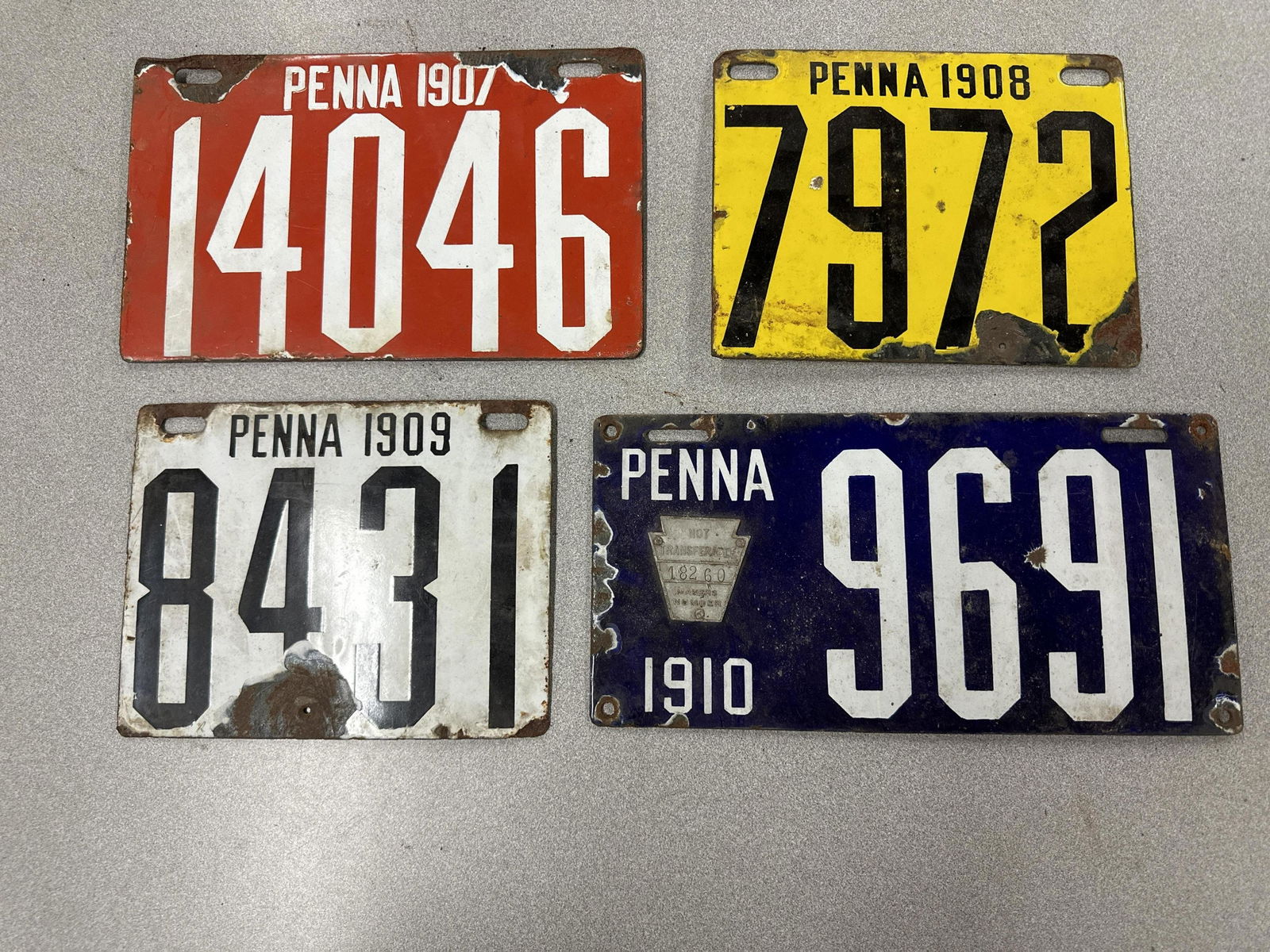 Vintage license plates, 1907–10 (1 of 3)