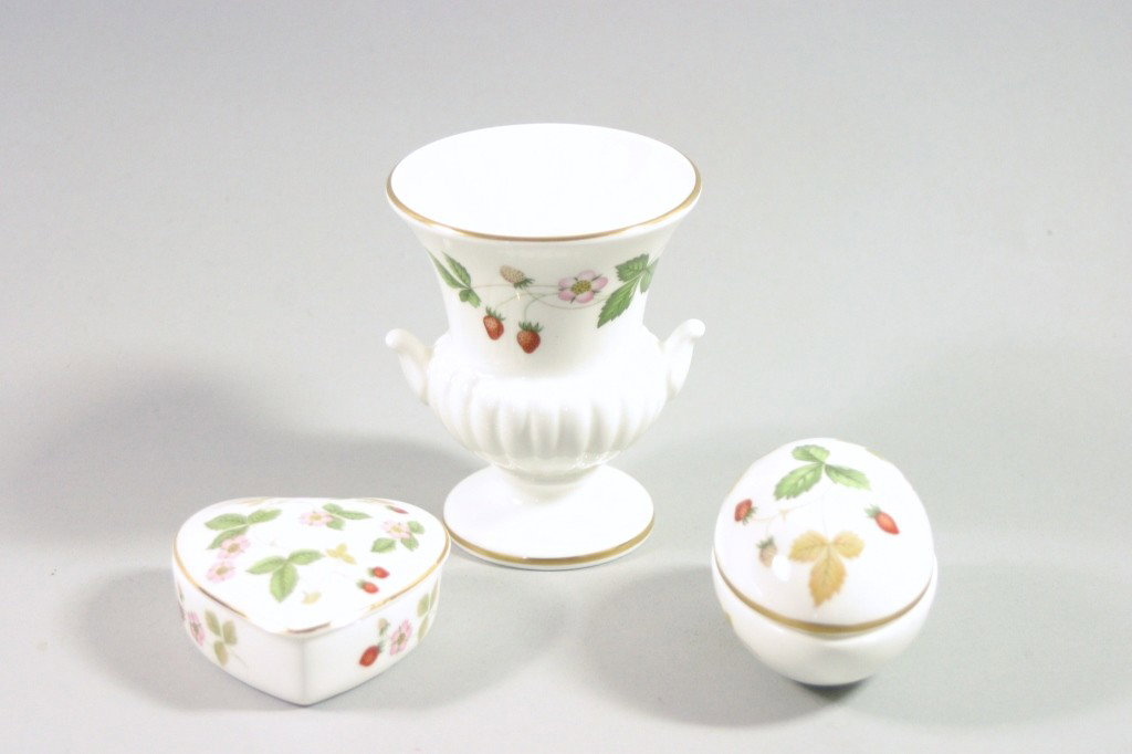 Wedgwood China "Wild Strawberry" Porcelain Lot: A nice lot of (3) Wedgewood porcelain dresser or trinket boxes and a vase, estate Found including, a Heart shaped trinket box, a egg shaped trinket box, and a vase.
