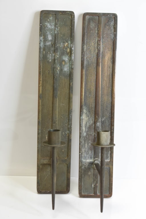 Arts and Craft Mission Brass Wall Sconces: Arts and Craft Mission Wall Sconces, good condition, needs polishing measuring: 16" x 5.5" x 3"