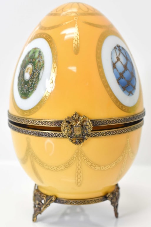 Imperial Faberge Limoge Egg: Imperial Faberge Limoge Egg measuring approx. 5.5"