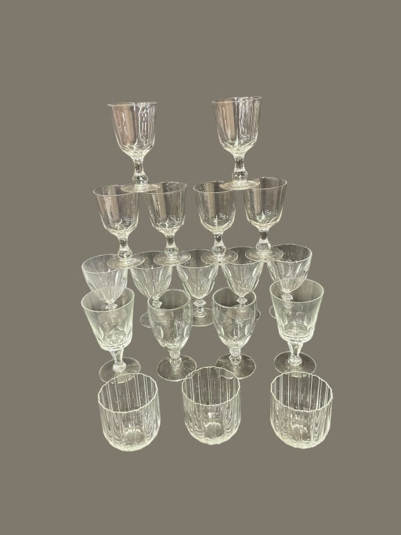 Fine Colorless Glassware: This lot includes: (3) 3.5 in Massimo Vignelli Double Old-Fashioned Glass Tumblers plus an assortment of (15) wine and water goblets approx 5.75-6in tall. Provenance: From the estate of a New York ban