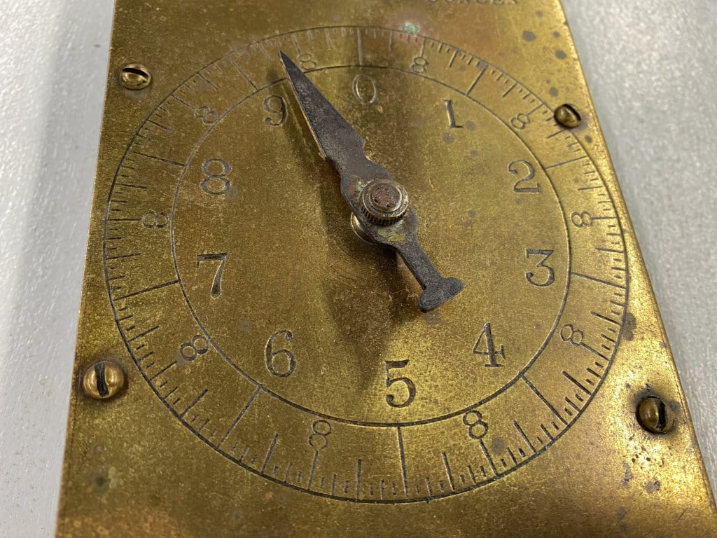 1874 Thomas Morton Antique Brass Hanging Scale (1 of 4)