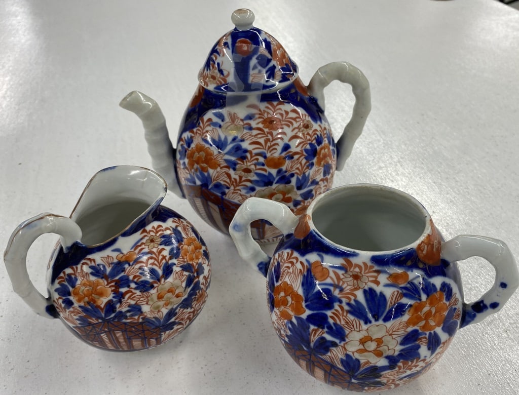Antique Japanese Imari Teapot Service (1 of 2)
