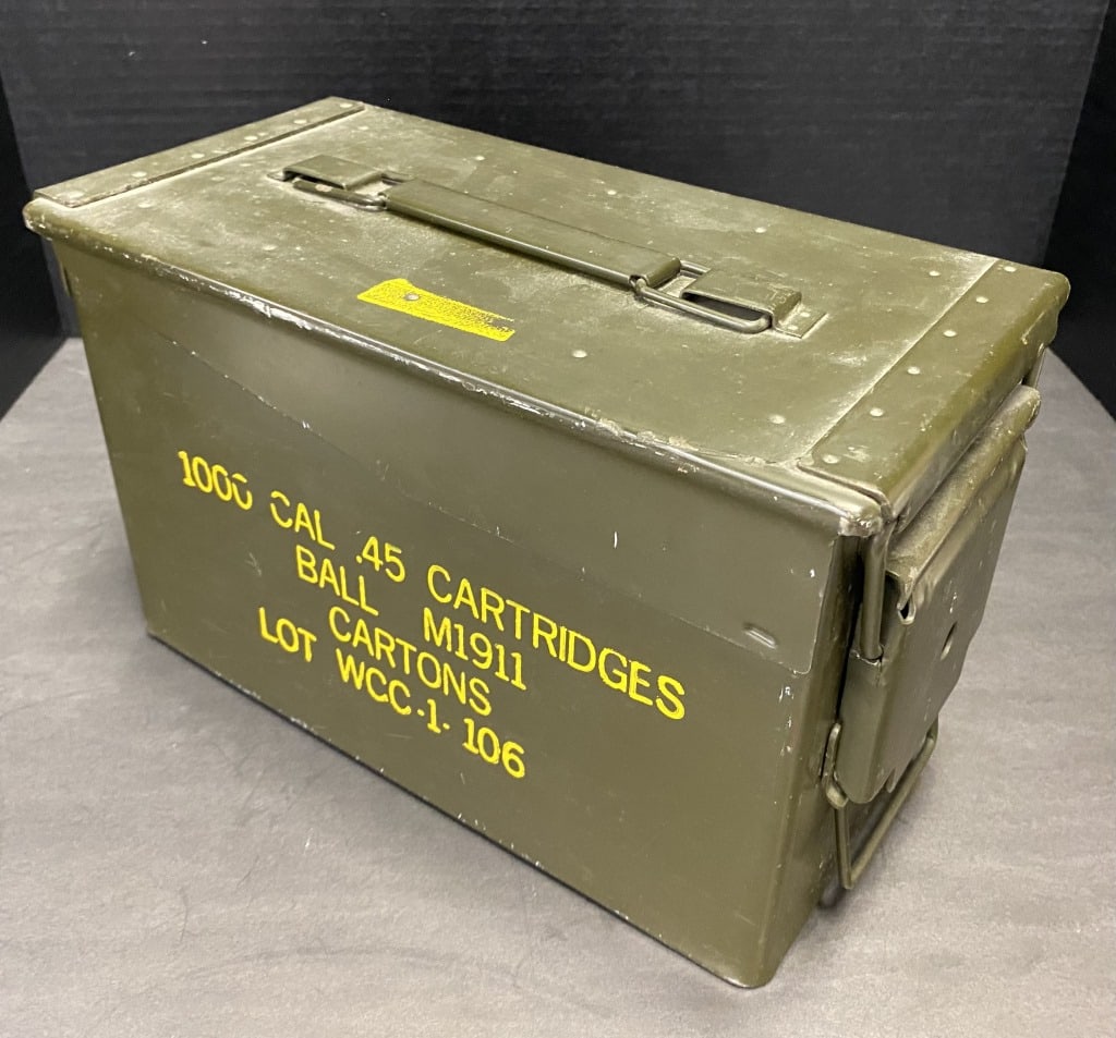 ヴィンテージ　AMM BOX CAL 50 M2 Vintage Amm. Box, Cal.. 50 M2, US Military Ammo Box, WW2