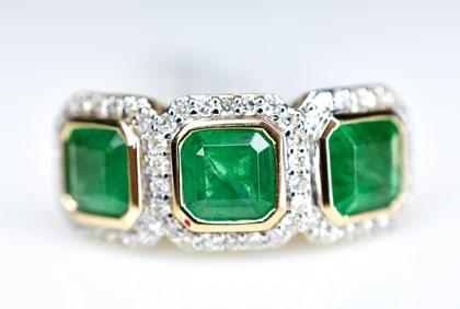 Ladies 18K Yellow Gold and Diamond Ring GIA