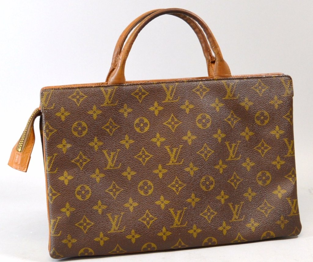 Vintage Authentic Louis Vuitton Leather Trim Monog: Vintage Authentic Louis Vuitton Leather Trim Monogram Attache Briefcase, Features 1 large external pocket, 2 large internal pockets and a smaller internal and zipper pocket, preowned, 13" x 8"