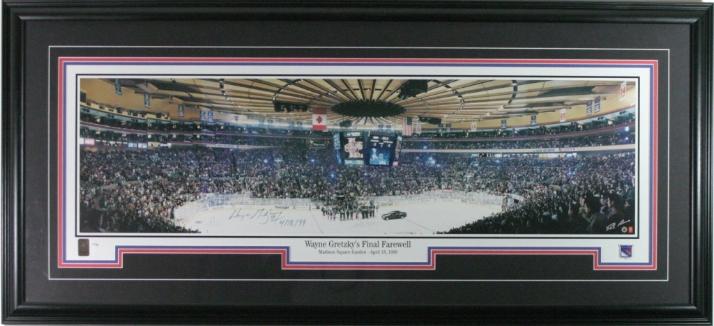 Wayne Gretzky Signed Photo: Panoramic Photo of his final farewell at Madison Square Garden. 26 of 99. Wayne Gretsky Authentic, COA included 46"W x 21" H