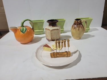 Art Pottery Group McCoy