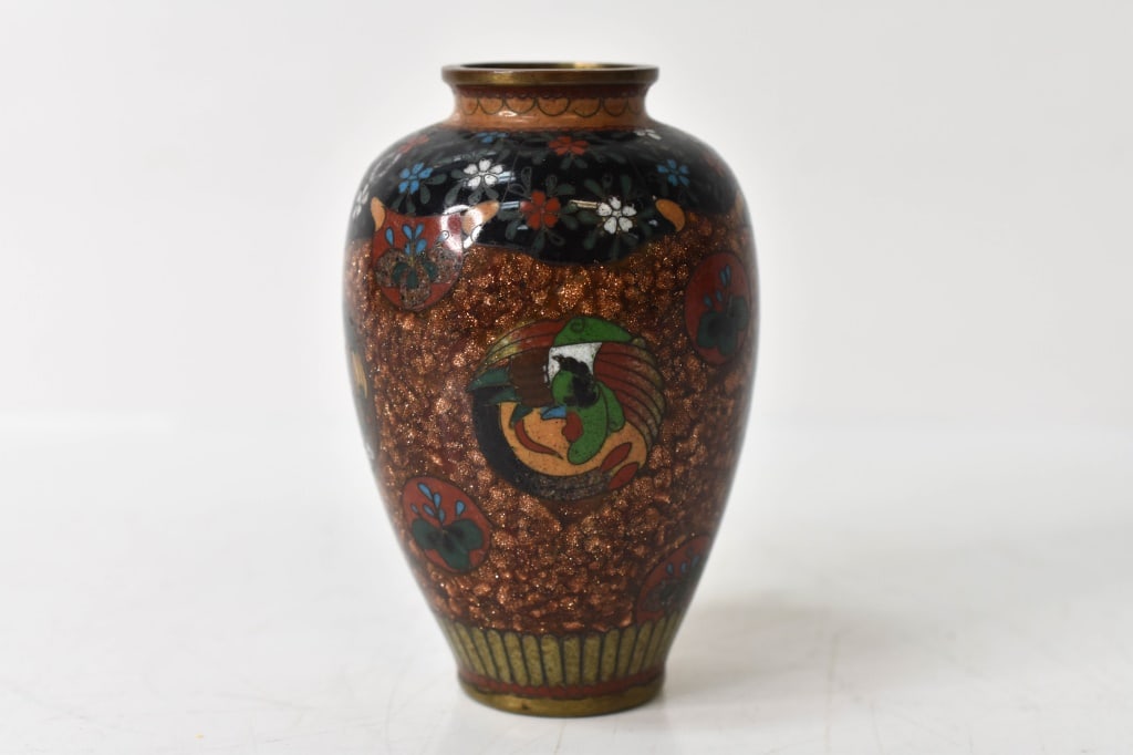 Antique Japanese Meiji Period Cloisonne Vase: .A finely done Cloisonne vase No chips, cracks, breaks, etc. Measure approx. 3.5"h