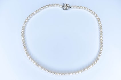 Gorgeous 14K, Pearl and Diamond Necklace