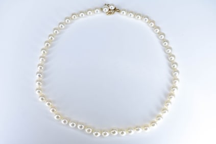 Beautiful 14K, Pearl and Diamond Necklace