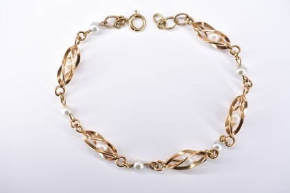 14K Gold and Pearl Bracelet, 6.75 grams