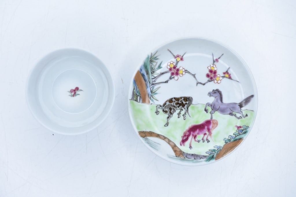 18th Century Chinese Porcelain Cups & Saucer (1 of 7)