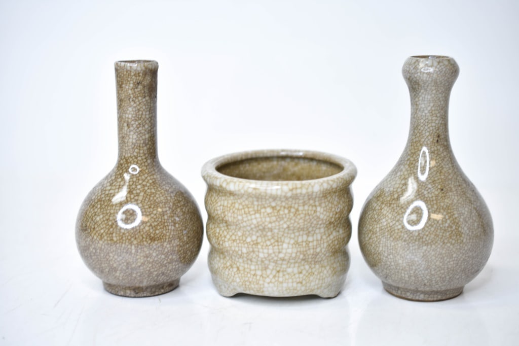 Antique Chinese Crackleware Porcelain (1 of 7)