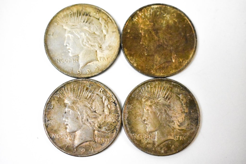 1924 Silver Peace Dollars (1 of 6)