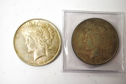 2 1922 d Peace Silver Dollars
