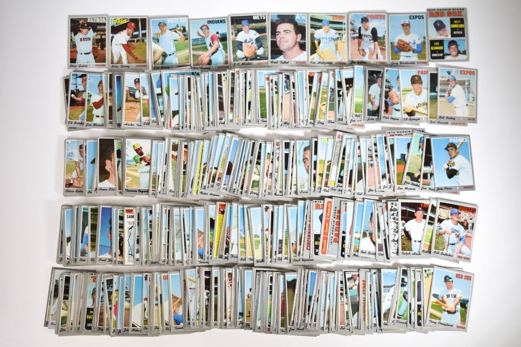 1970 Topps Baseball Semi Stars & Commons: around 250 cards. Issues can be off centering, creases, print flaws, worn corners, nkt perfectly flat. reddish ink on the fronts, and overall general wear. Good for set building.