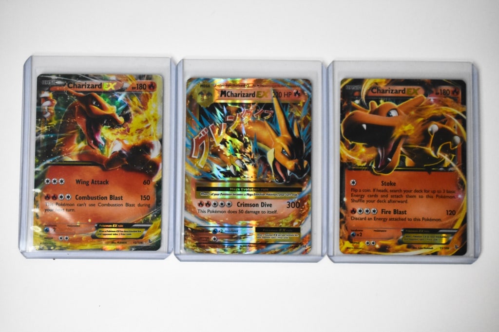 3 Pok?mon Charizard Foil Cards (1 of 5)