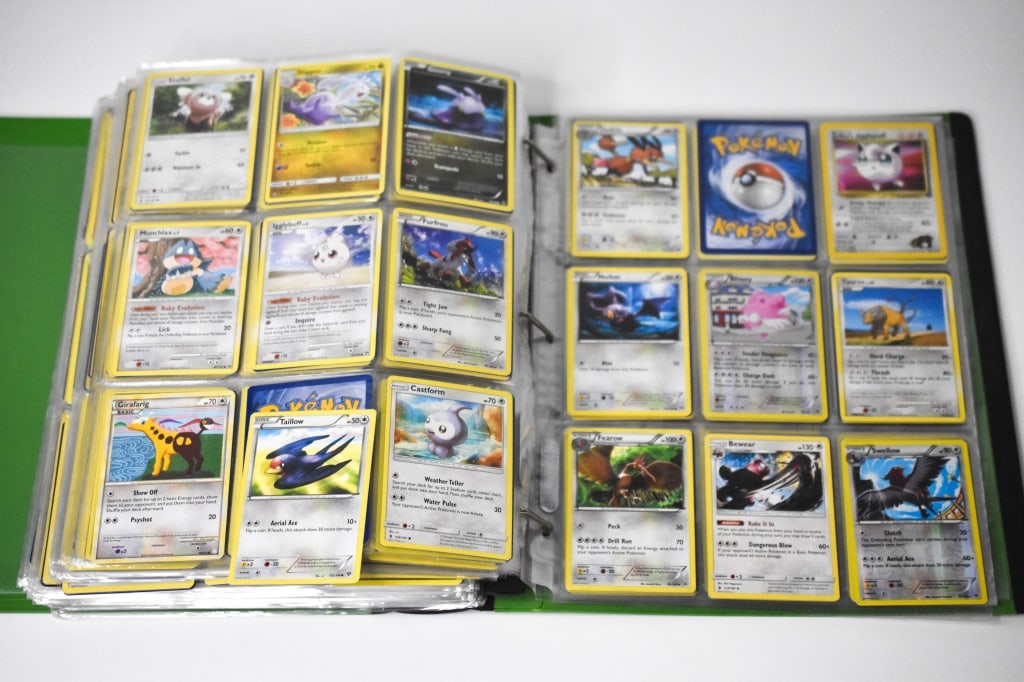 100s of Pok?mon Cards in Binder (1 of 11)
