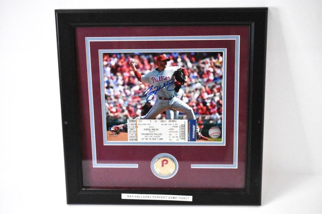 8 x 10 Roy Halladay Autographed Photo & Tix (1 of 6)