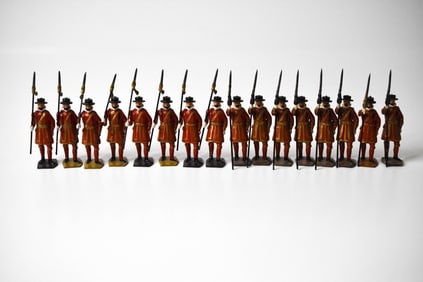 16 Britains Lead Beefeaters Figures