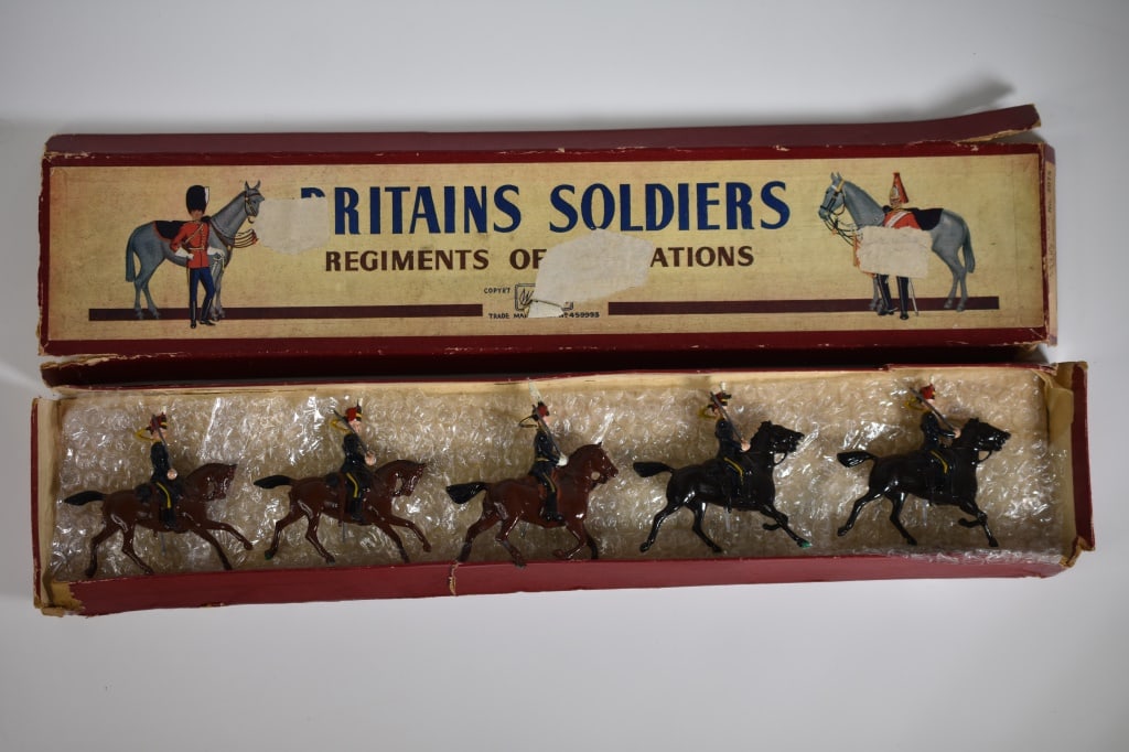 Britains Boxed Set No 2075 7th Queens Hussars (1 of 6)