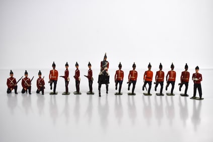 14 Britains Line Infantry Soldiers