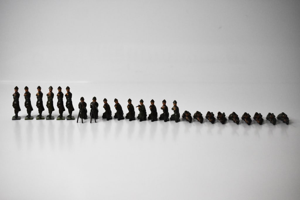 25 Britains Belgian Army Soldiers (1 of 5)