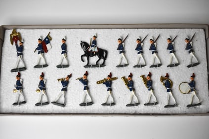 18 Lead Home Cast Soldiers with Texan State Flag