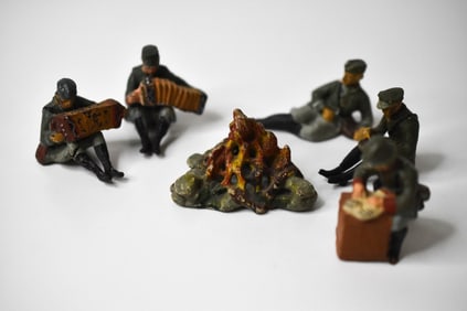 Elastolin Composition German Army Soldiers Around