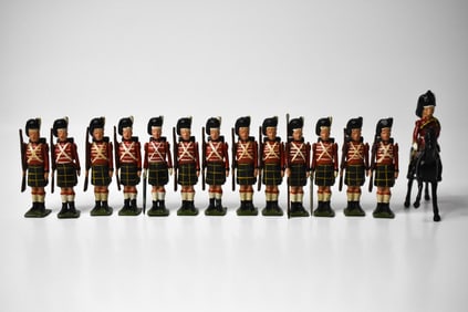 Britains Lead Highlanders