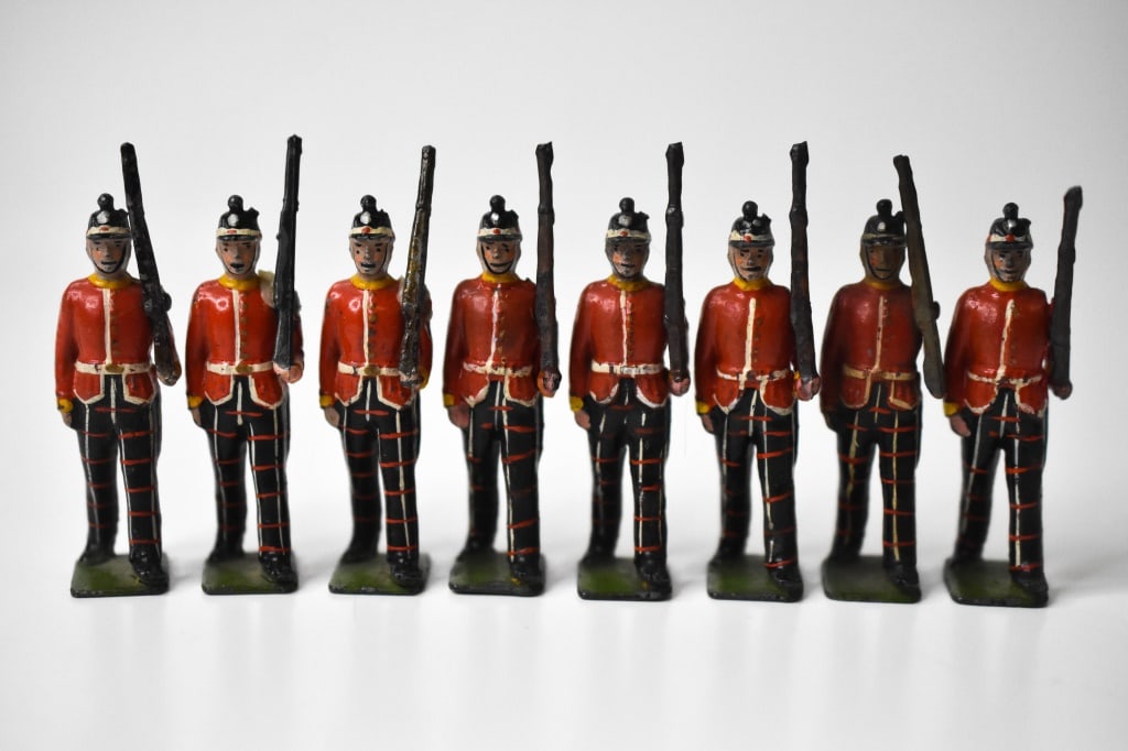 8 Britains Lead Highlanders Light Infantry (1 of 6)