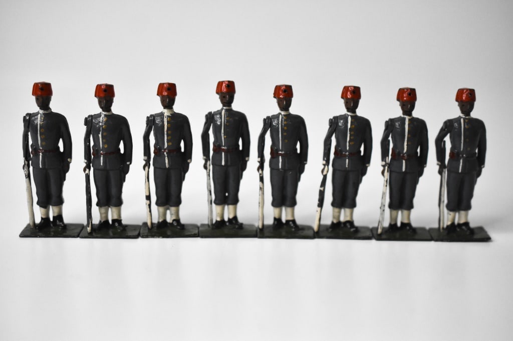 8 Britains Boxed Set No 117 Egyptian Infantry (1 of 12)