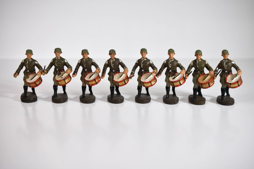 8 Elastolin 3 Inch Marching Drummers (1 of 8)