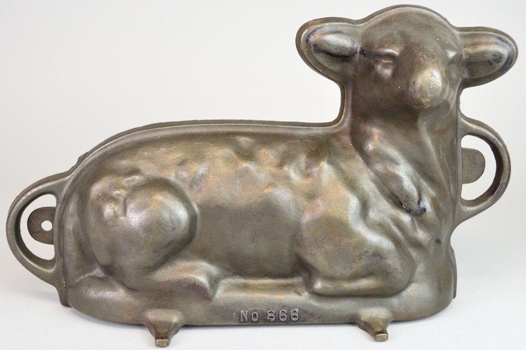 Cast Iron Lamb Cake Mold #866: Early Griswald type, measures 12l x 8"h"