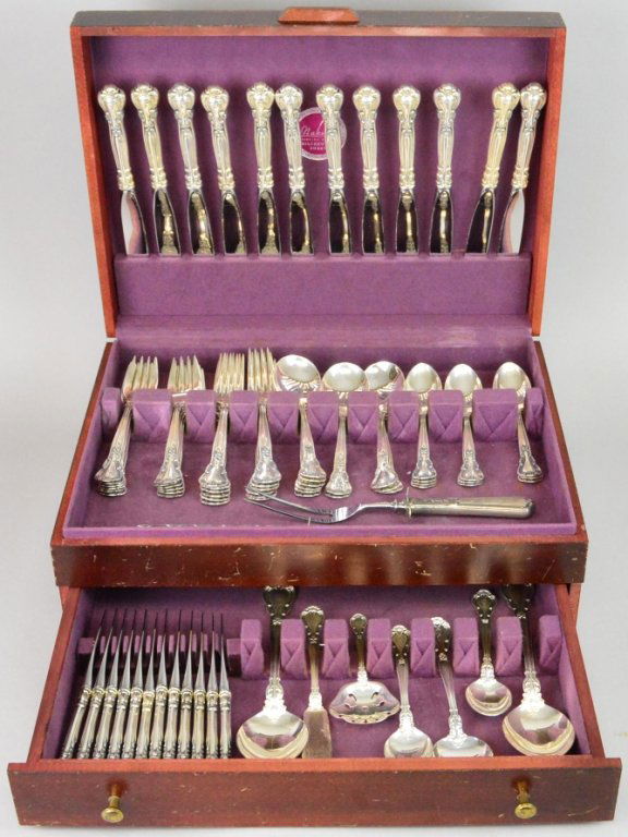 Gorham Sterling Silver Flatware Service for Twelve: Gorham Sterling Silver Flatware Service for 12, Chantilly Pattern, set includes (12) Salad forks, (12) Hollow handled knives, (12) Dinner Forks, (12) table or gumbo spoons, (12) tea spoons, (12) Butte