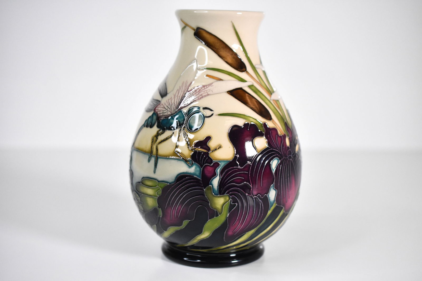 Moorcroft Dragonfly Vase 2011 Kerry Goodwin: Moorcroft Dragonfly vase Stoke on Trent, England ****We Offer In-House Shipping***