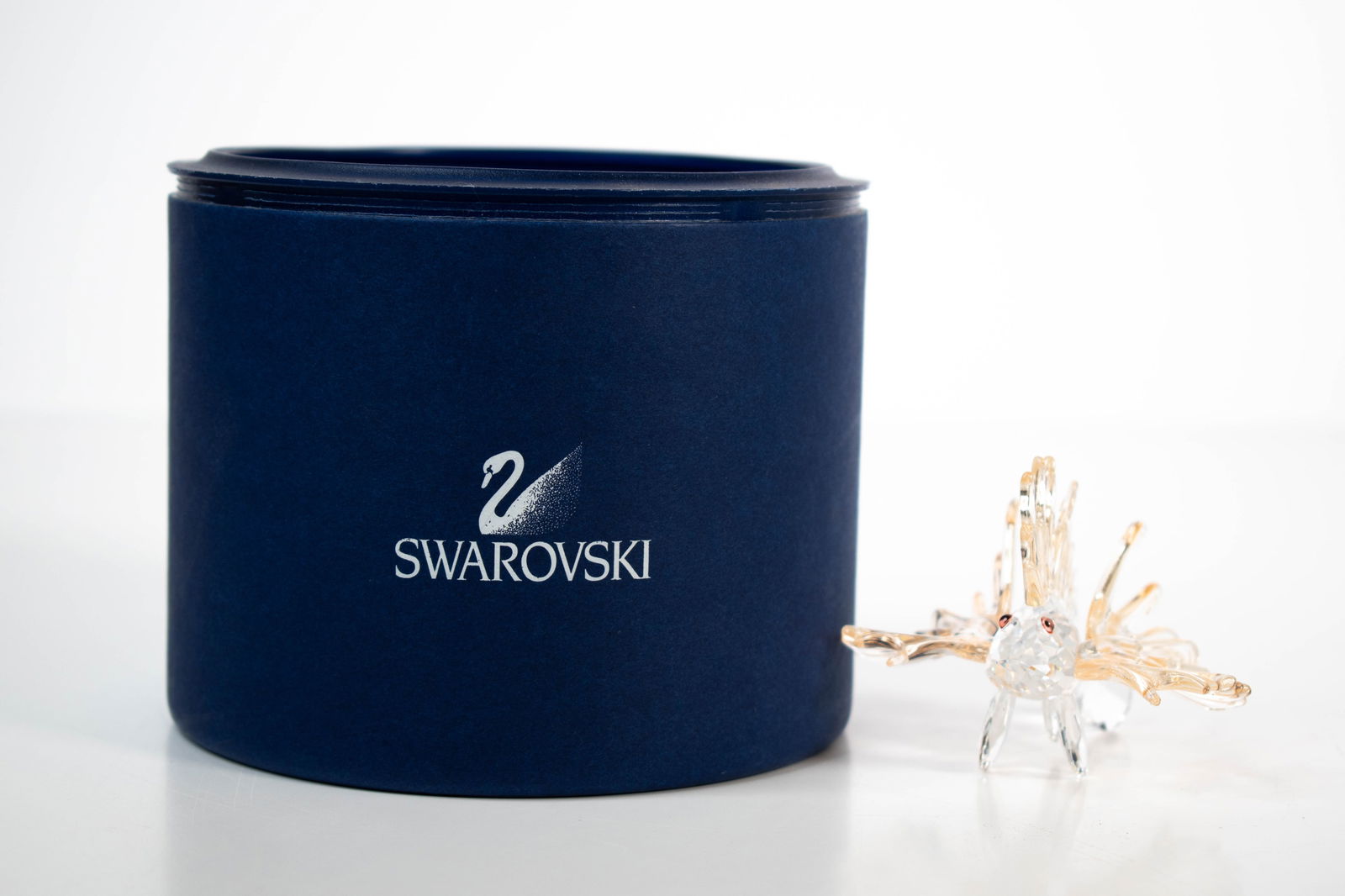 Swarovski Figurine Crystal 604011 Lionfish: Swarovski Figurine Crystal 604011 Lionfish 7cm. Original packaging Approximately 3"L 2.5"H 3”W ****We Offer In-House Shipping***