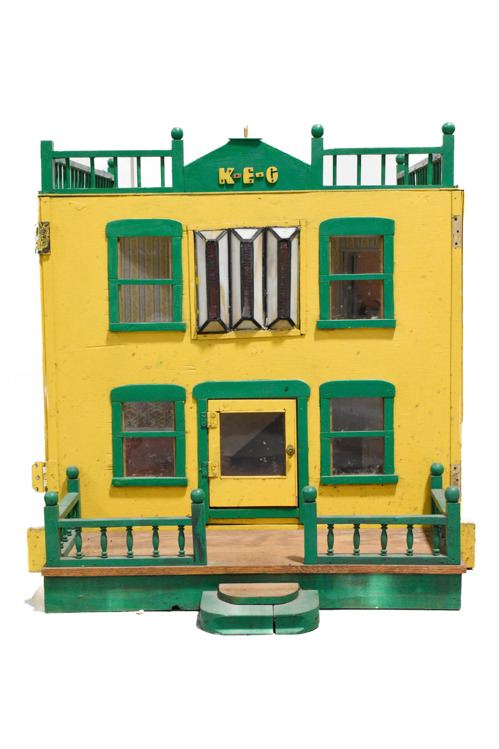 Victorian Georgian Style Doll House: A fine Victorian style, large scale doll house, circa 1920-1930 in old or original paint. Nice details and nice interior 29"Hx31"Lx37"w