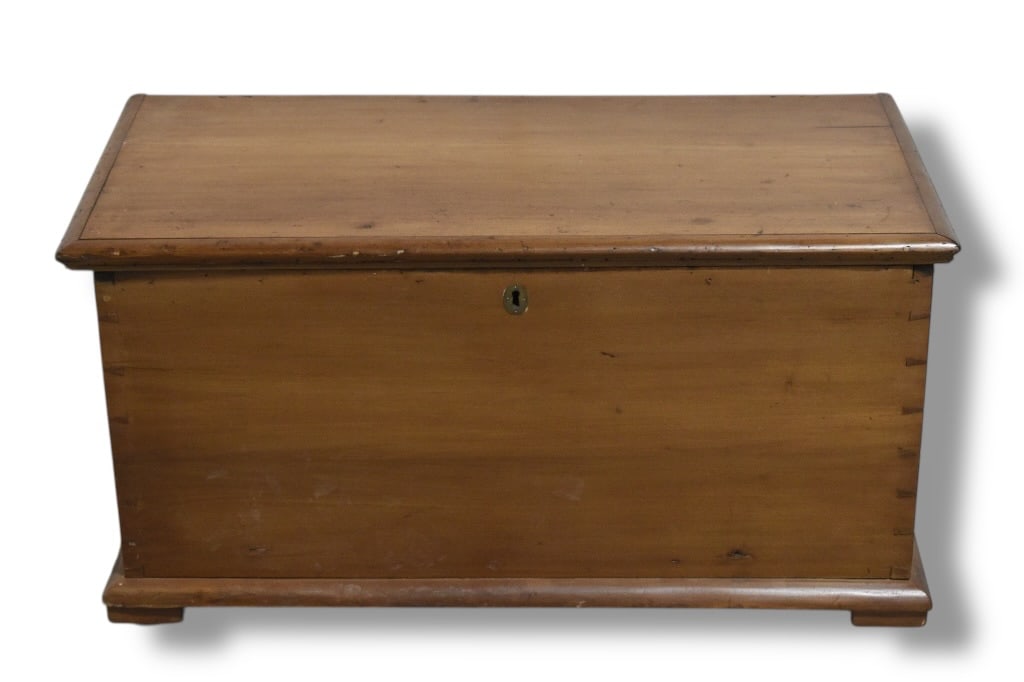 Early Dovetailed Blanket Chest (1 of 9)