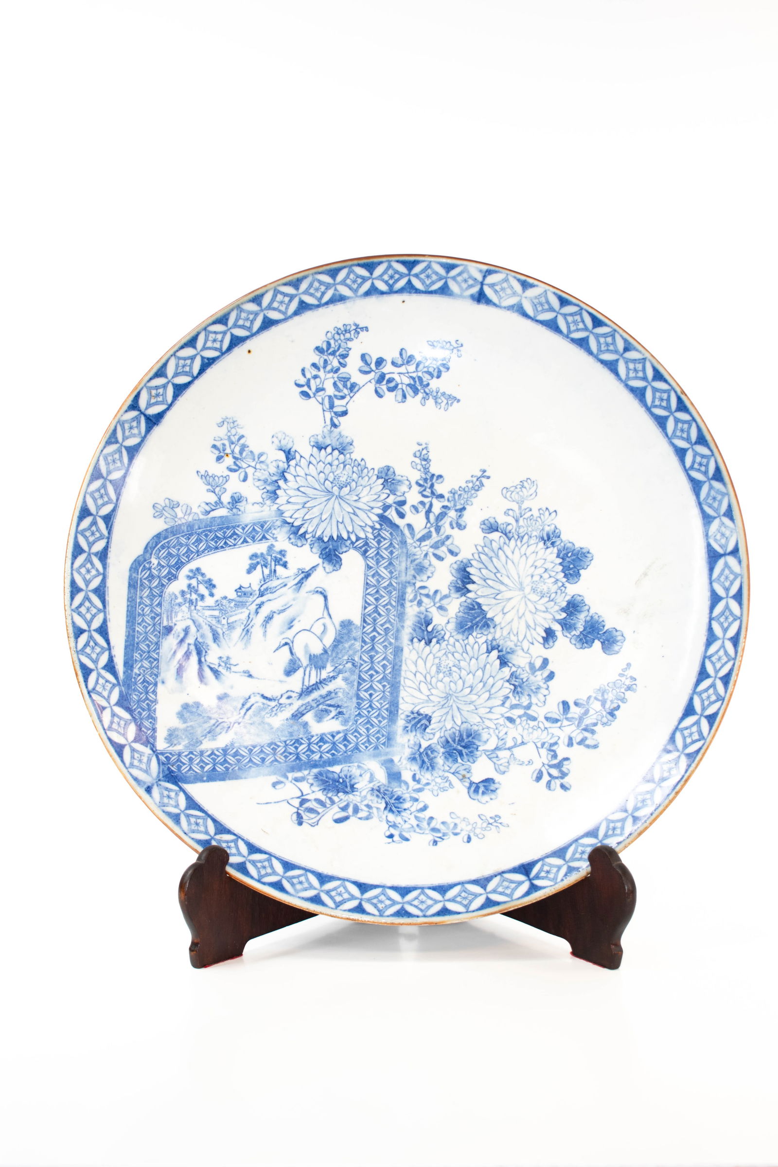 Antique Monumental Japanese Charger 18": A fine antique Japanese Meiji Period charger, measures 18" in diameter ****We Offer In-House Shipping***