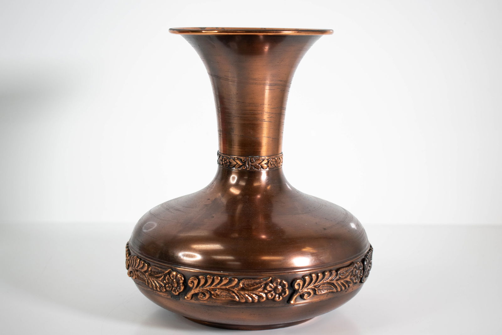 Lignifer Hammered Copper Vase: A fine copper vase labeled Lignifer. Hungary. Height 9.5" ****We Offer In-House Shipping***