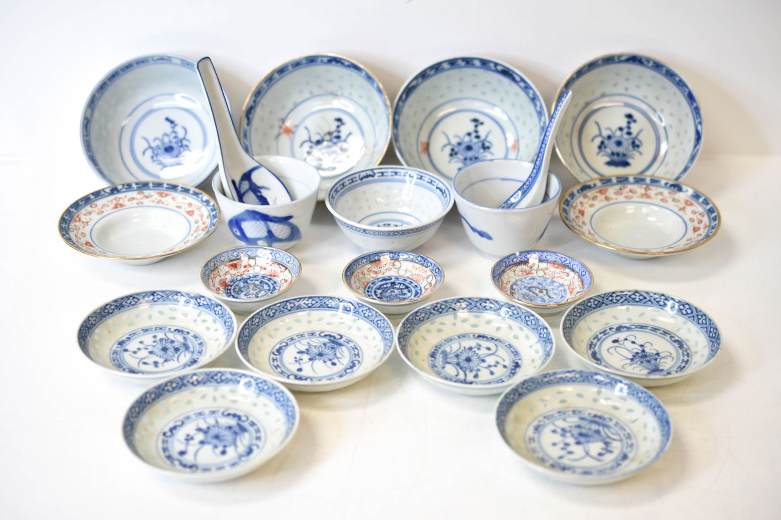 Chinese Blue and White Porcelain: Includes pieces of Chinese blue and white porcelain some with copper red decorations, some with character mark and seal. All in good condition with no visible chips, cracks, breaks, or repairs;