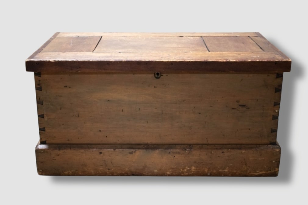Antique Cabinetmaker's Chest (1 of 5)