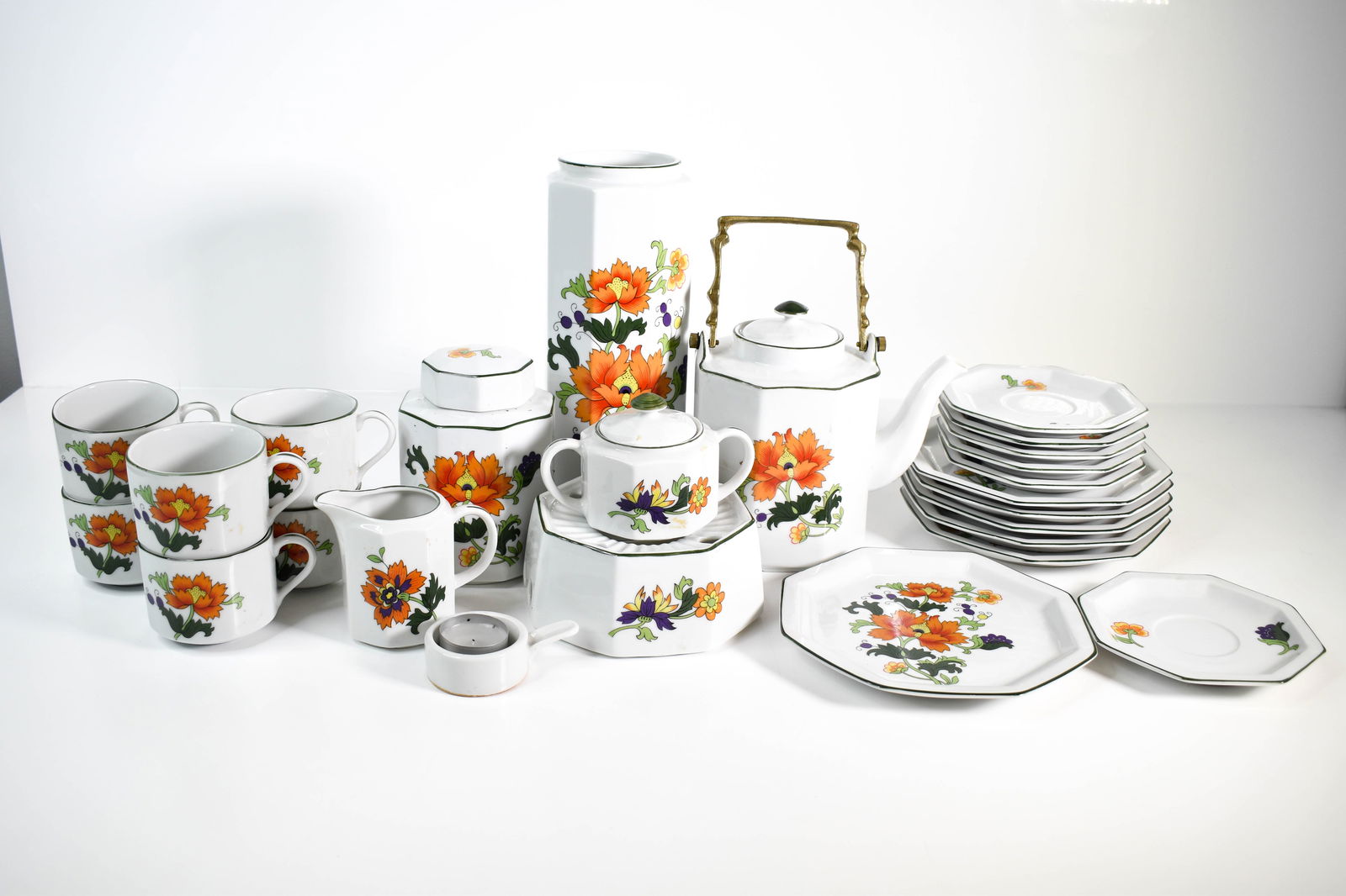 Japanese Porcelain Tea Service (1 of 10)