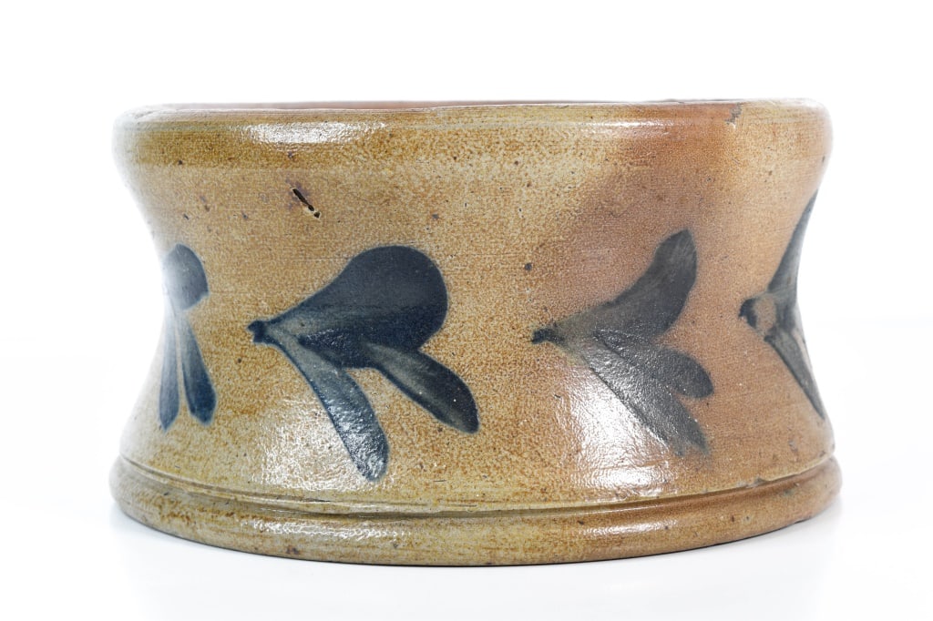 Early Blue Decorated Spittoon 19th Century (1 of 7)