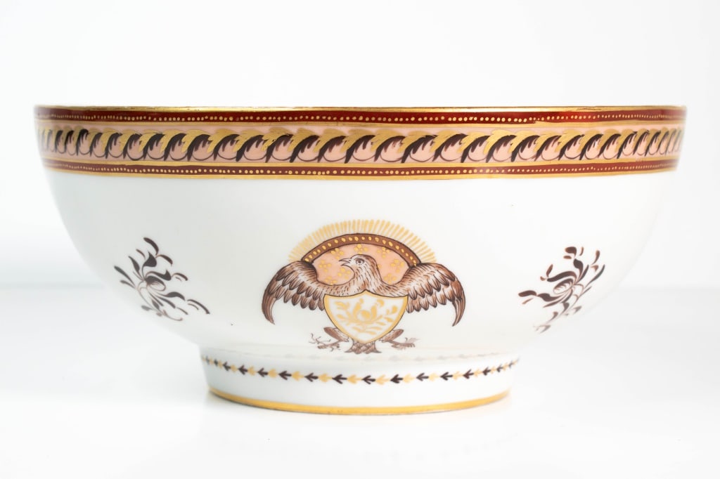 Chinese Armorial Bowl: Chinese export for the American Market. Length 10" ****We Offer In-House Shipping***