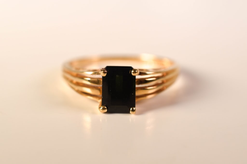 14K Gold & Tourmaline Ring 3.1 Grams (1 of 5)